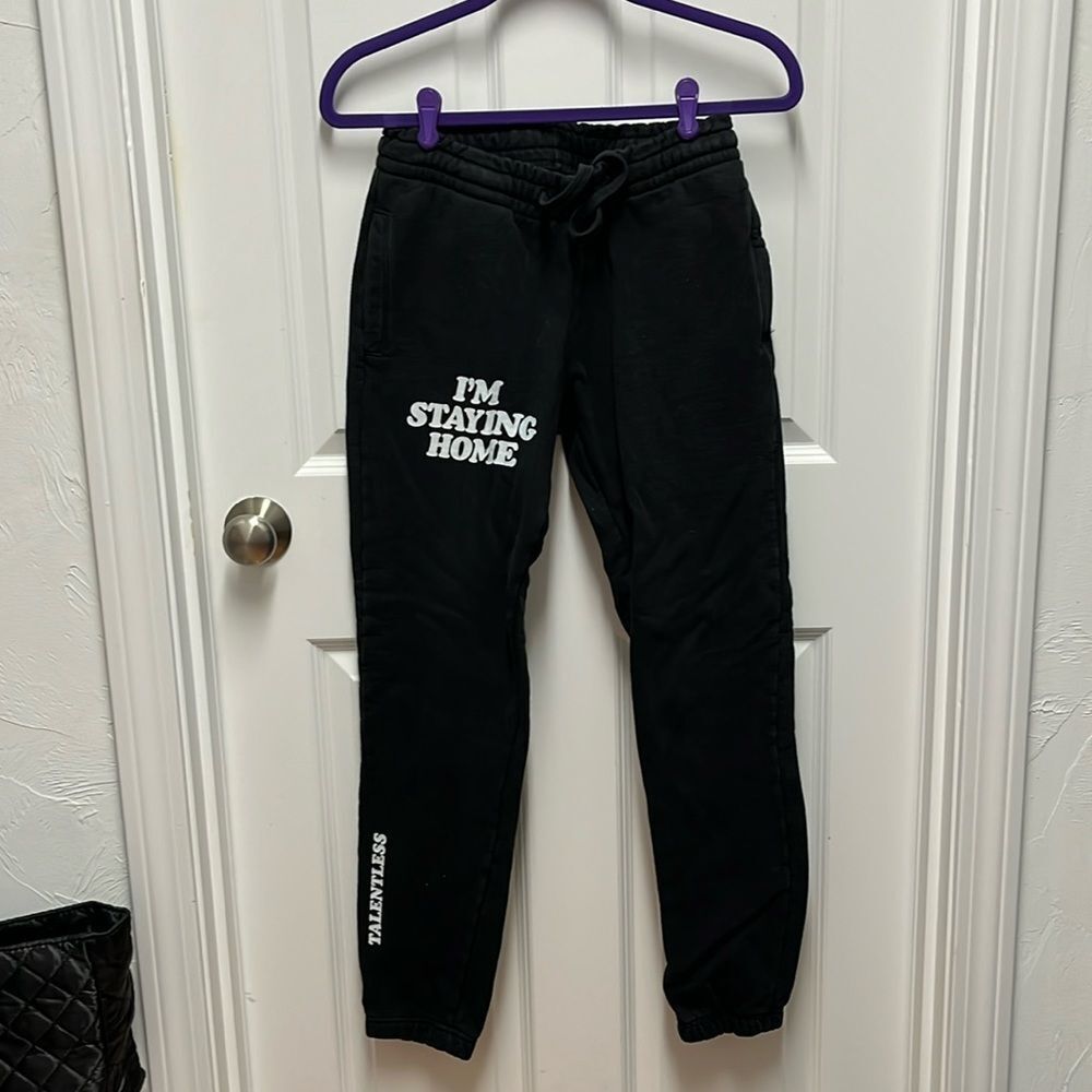 🔥TALENTLESS - I’M STAYING HOME‎ SWEATPANTS🔥